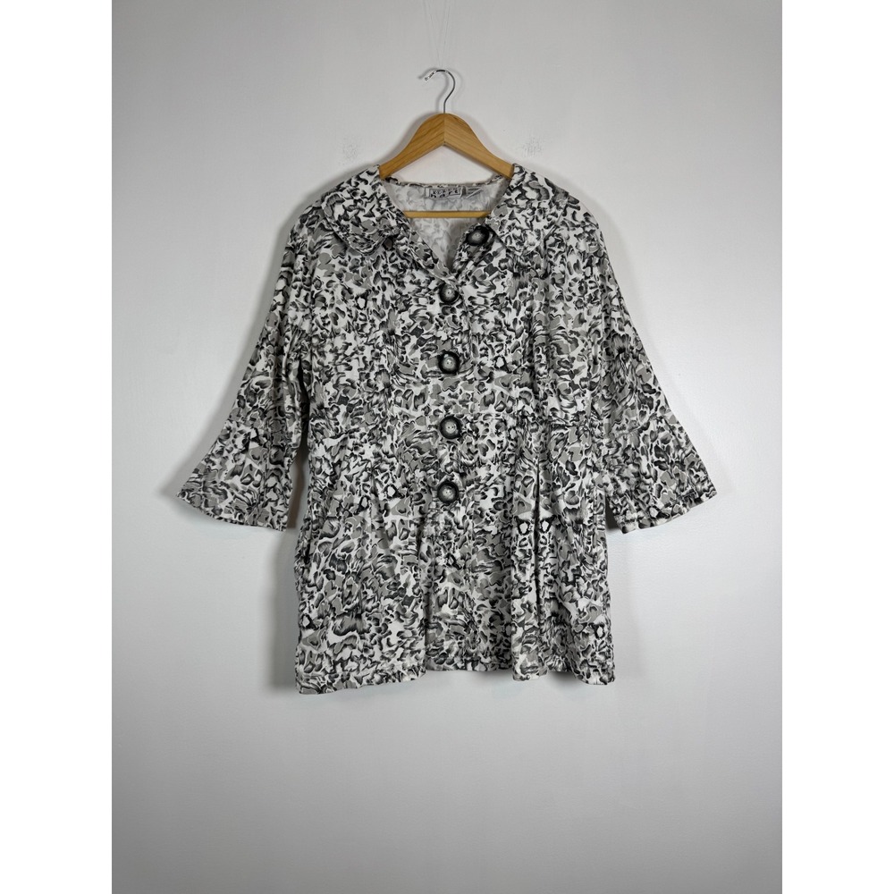 Artistic Keren Hart Women XL Jacket Grey White Leopard Cotton Bell Sleeve Button